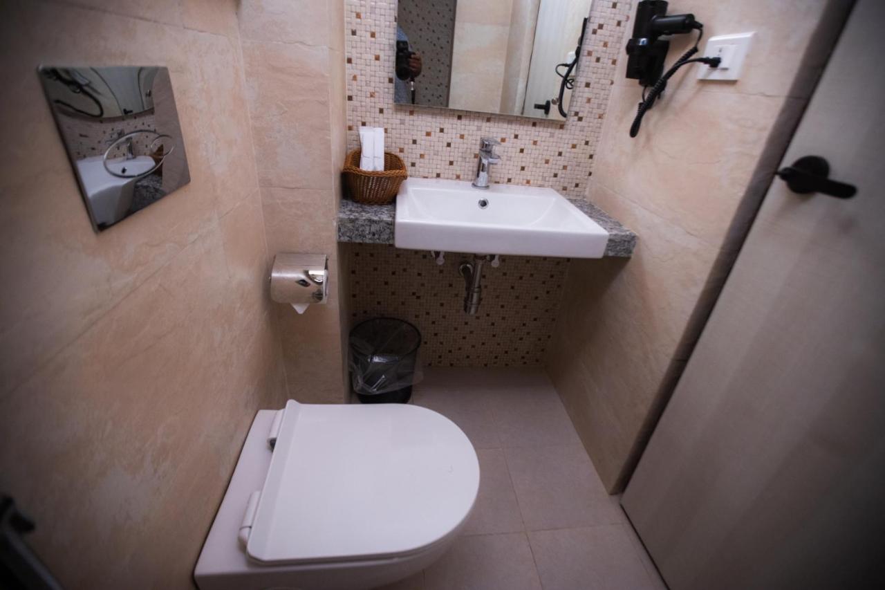 Vastu Boutique Hotel Kathmandu Bagian luar foto